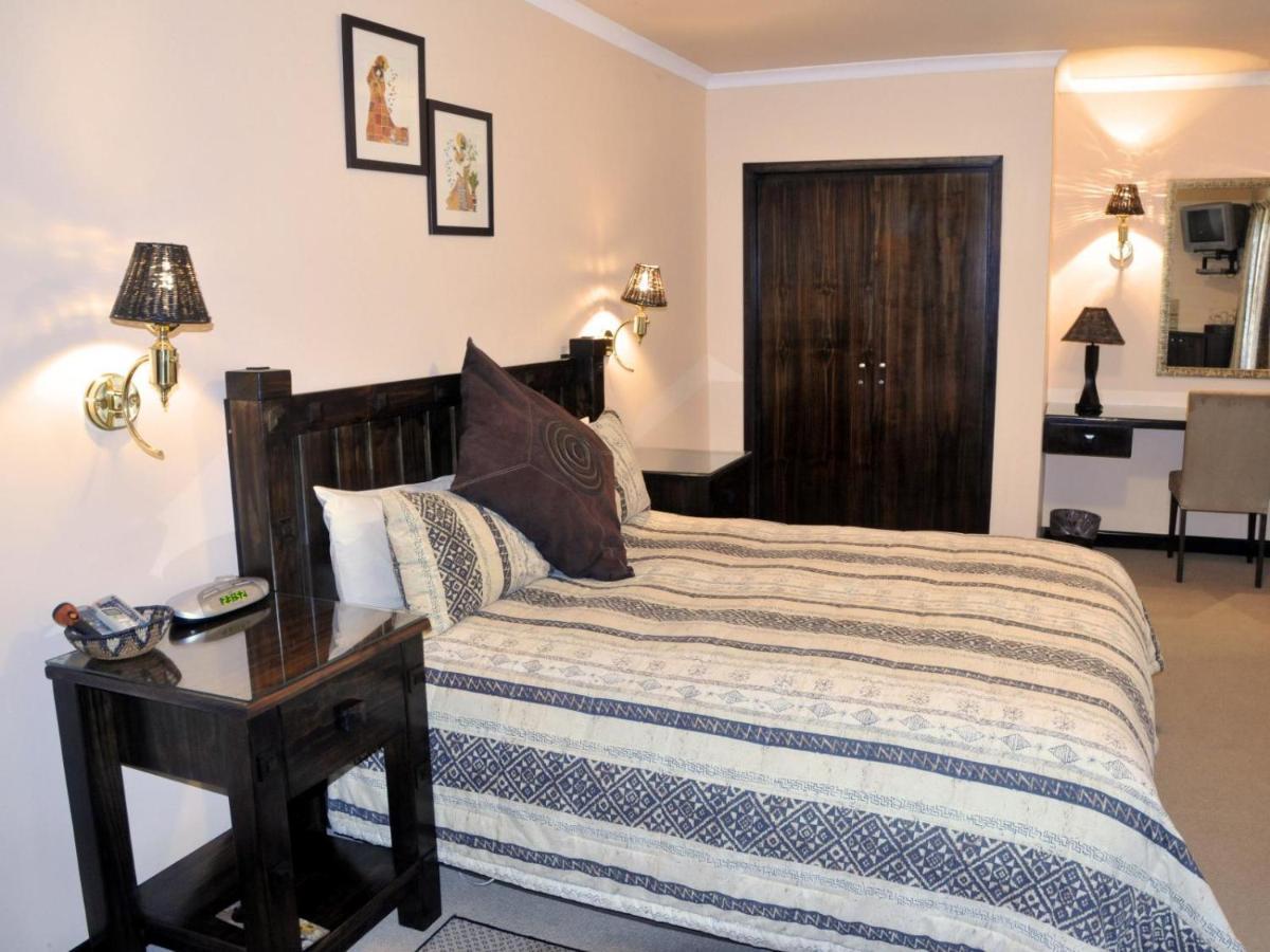 Ipe Tombe Guest - Alojamento de Turismo Selvagem Midrand