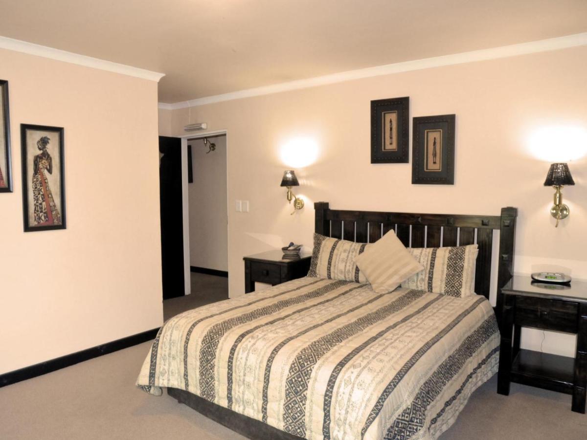 Ipe Tombe Guest - Alojamento de Turismo Selvagem Midrand